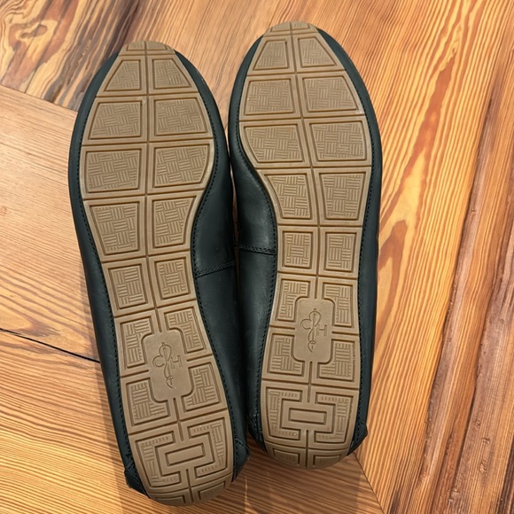 Men's Cole Haan Somerset Venetian II
Black size 11.5 - Picture 3 of 3